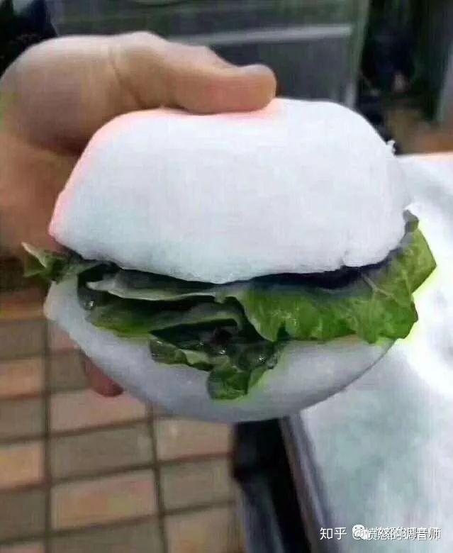 盒饭做音响的也只能等演出结束看着别人在宴席吃龙虾最惨还是做晚宴