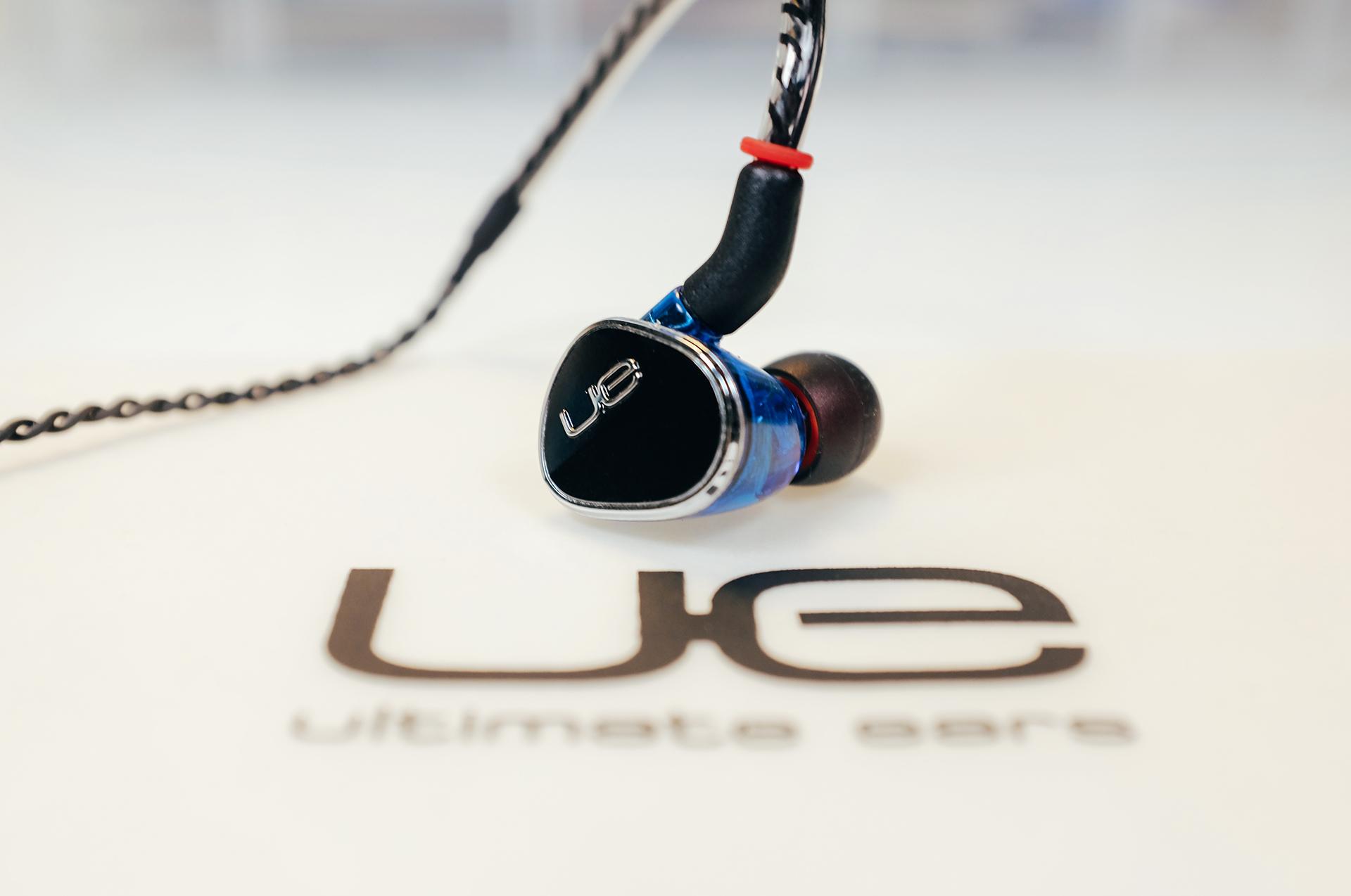 蓝黑魅影ue900s入耳耳机测评音质篇