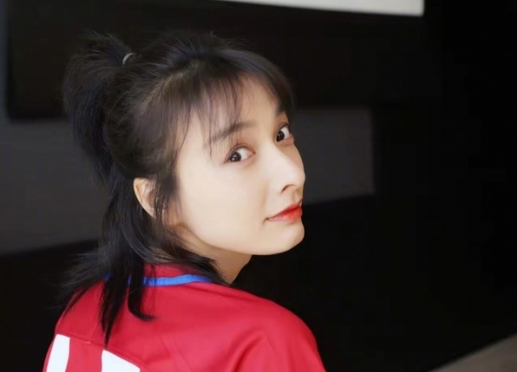 脸上肉多怎么扎头发 v2-8d5616d6282fe8d0a53d4f806e4e6780_1440w.jpg