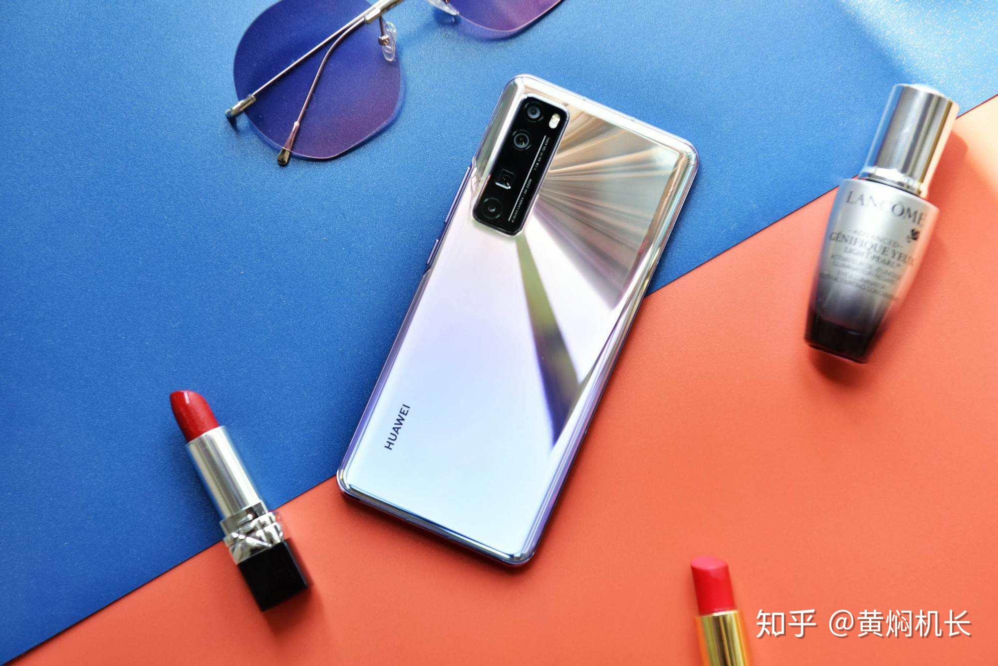 简单来讲就是低配版,nova7要比nova7se高600元,这600元的差别在哪里呢