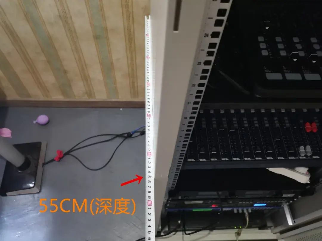 张启东：家庭KTV音响套装安装图解教程（音箱的摆放）_角度