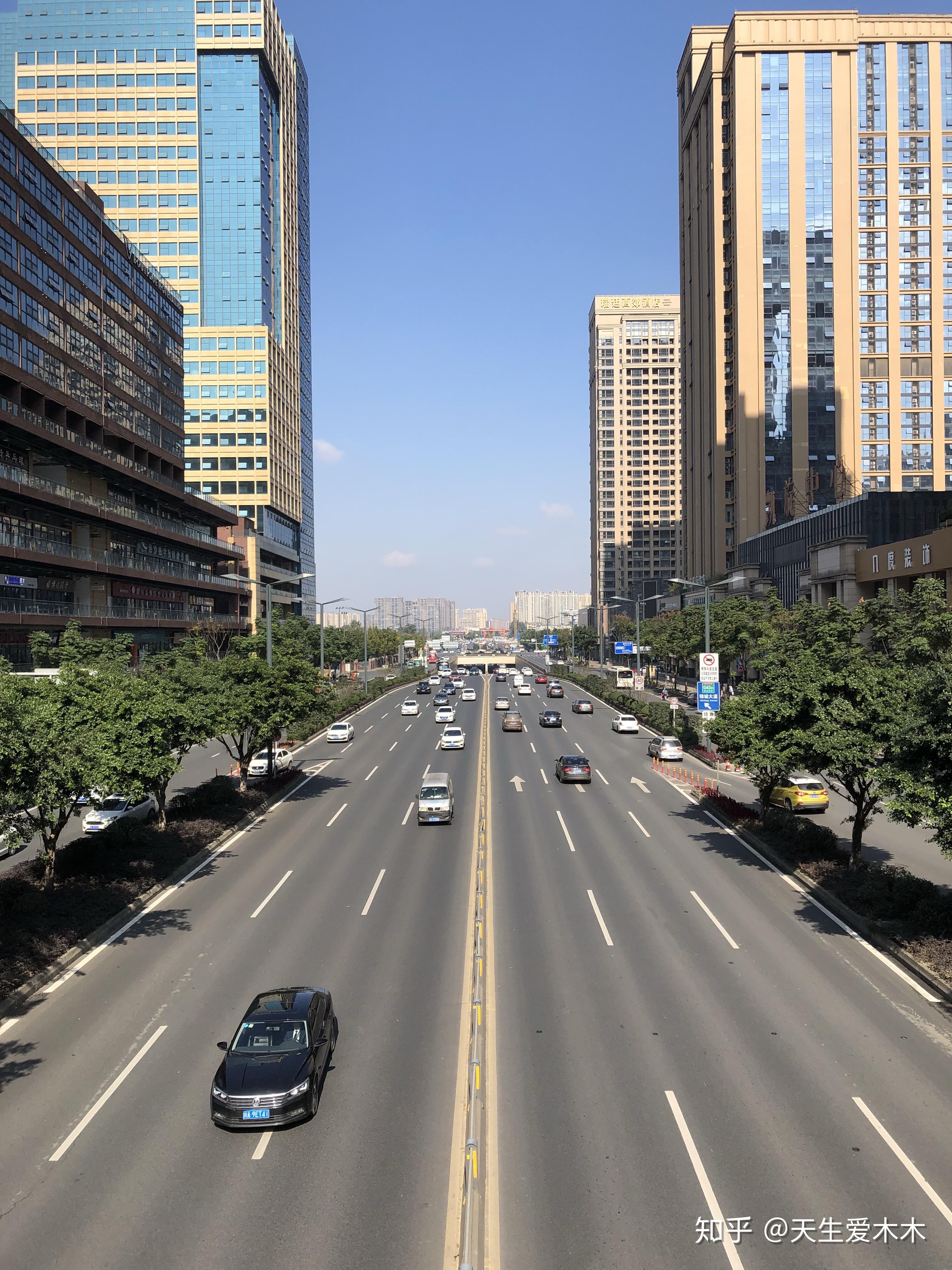 重庆和成都哪一座城市潜力大