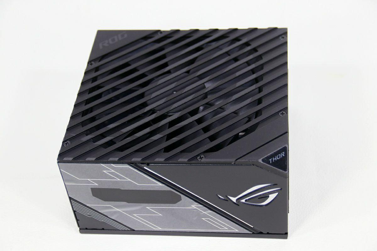 雷神之锤华硕rogthor850w白金全模组电源开箱