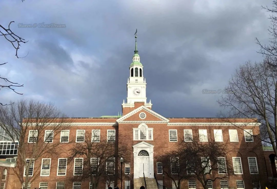 但与dartmouth的其它许多学院以及其它大学合作,提供多个联合学位和双