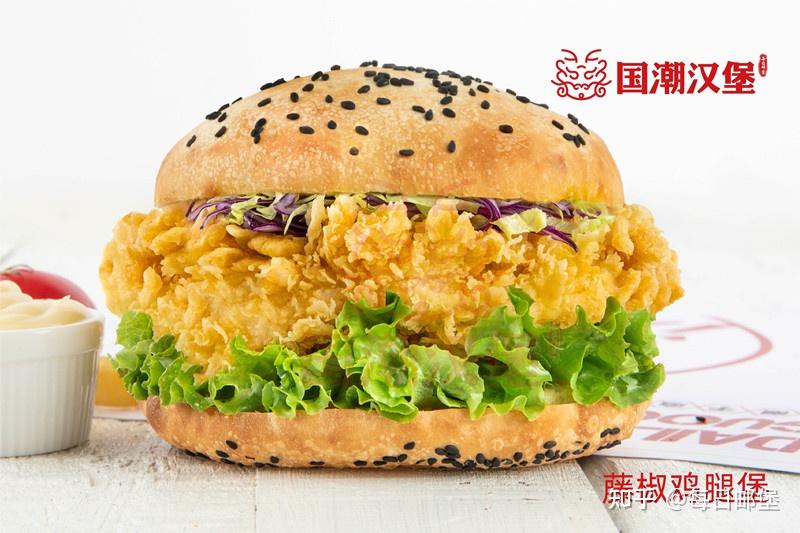 手擀现烤的国潮汉堡,真的能征服中国胃! 