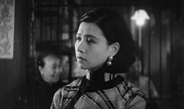 1934年,阮玲玉主演,83年前的電影,豆瓣8.9 ——《神女》