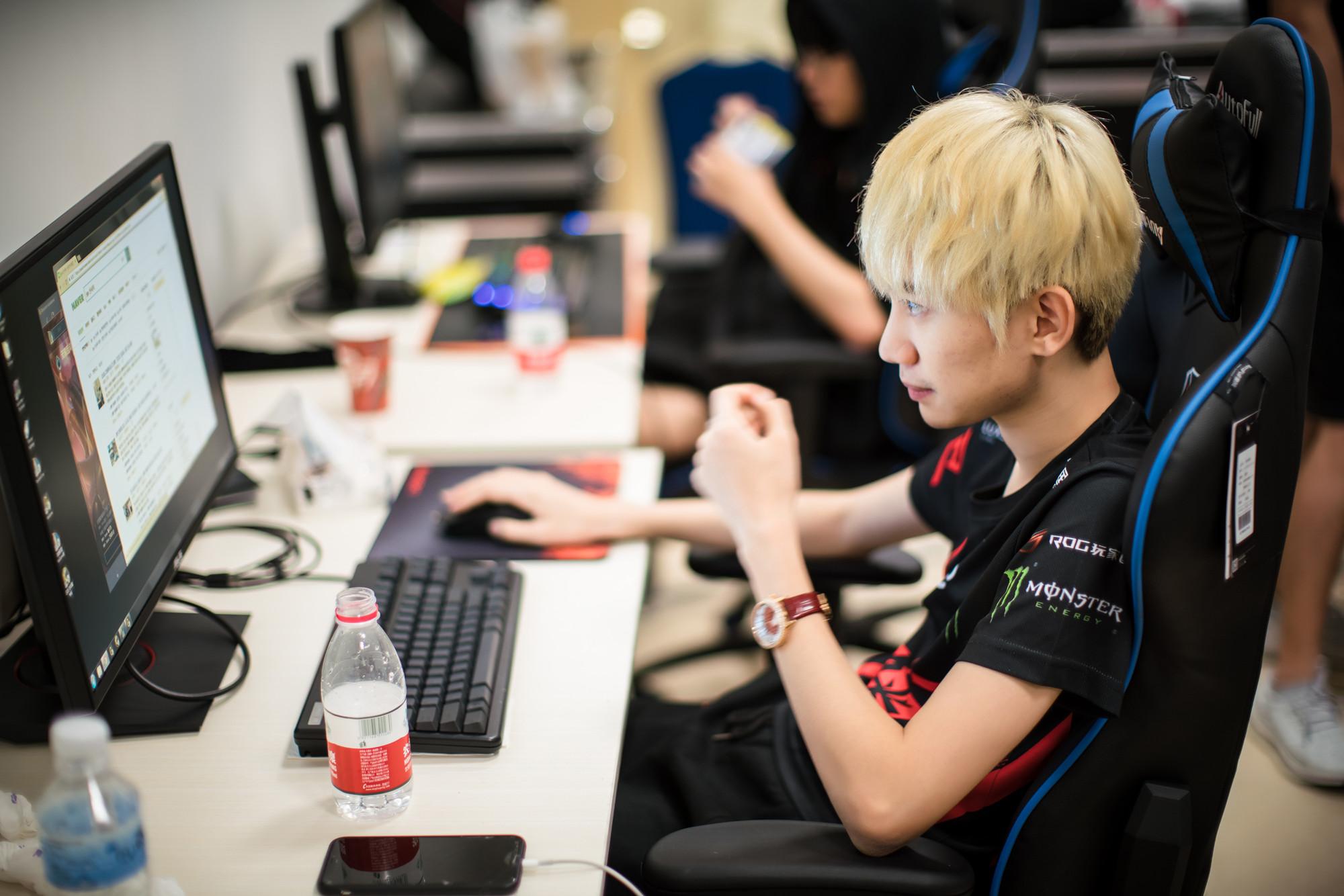 不会永远18岁rwdoinb专访