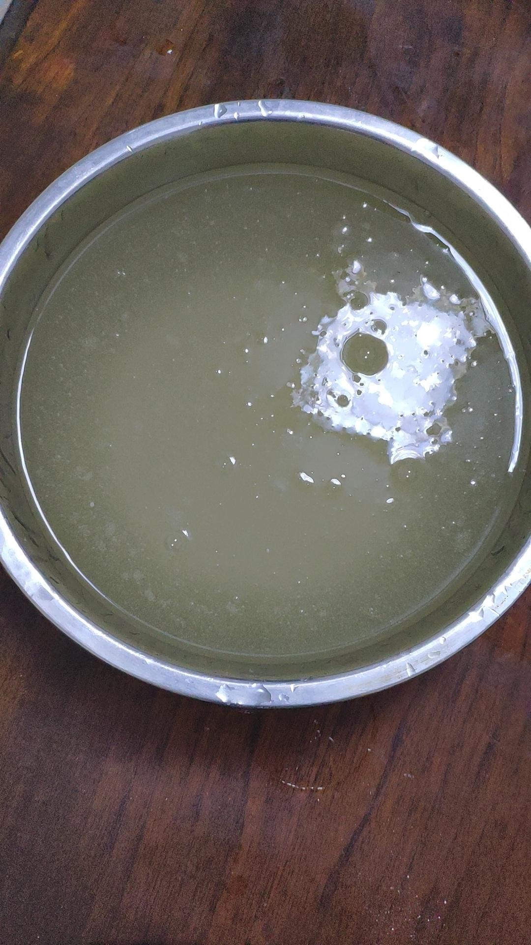手搓冰粉制作图片 v2-8ef331070696d3c83173f220ea751d9d_r.jpg