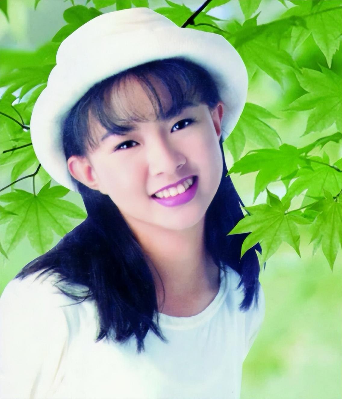 41岁卓依婷久违演出,表情痛苦,身材发福,是多少人回不去的童年