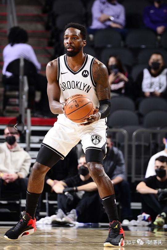 同样受益的还有杰夫格林和小乔丹,本赛季格林加盟篮网之后三分球暴增