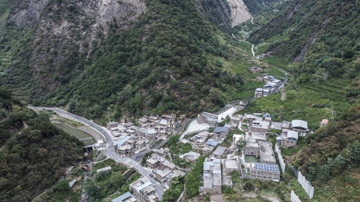 藏在川西的原始羌寨,被称为失落的天堂,神秘释比文化传承地 - 知乎