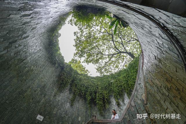 “新加坡绿肺”的福康宁公园,火遍INS的打卡圣地,楼梯都人满为患 - 知乎