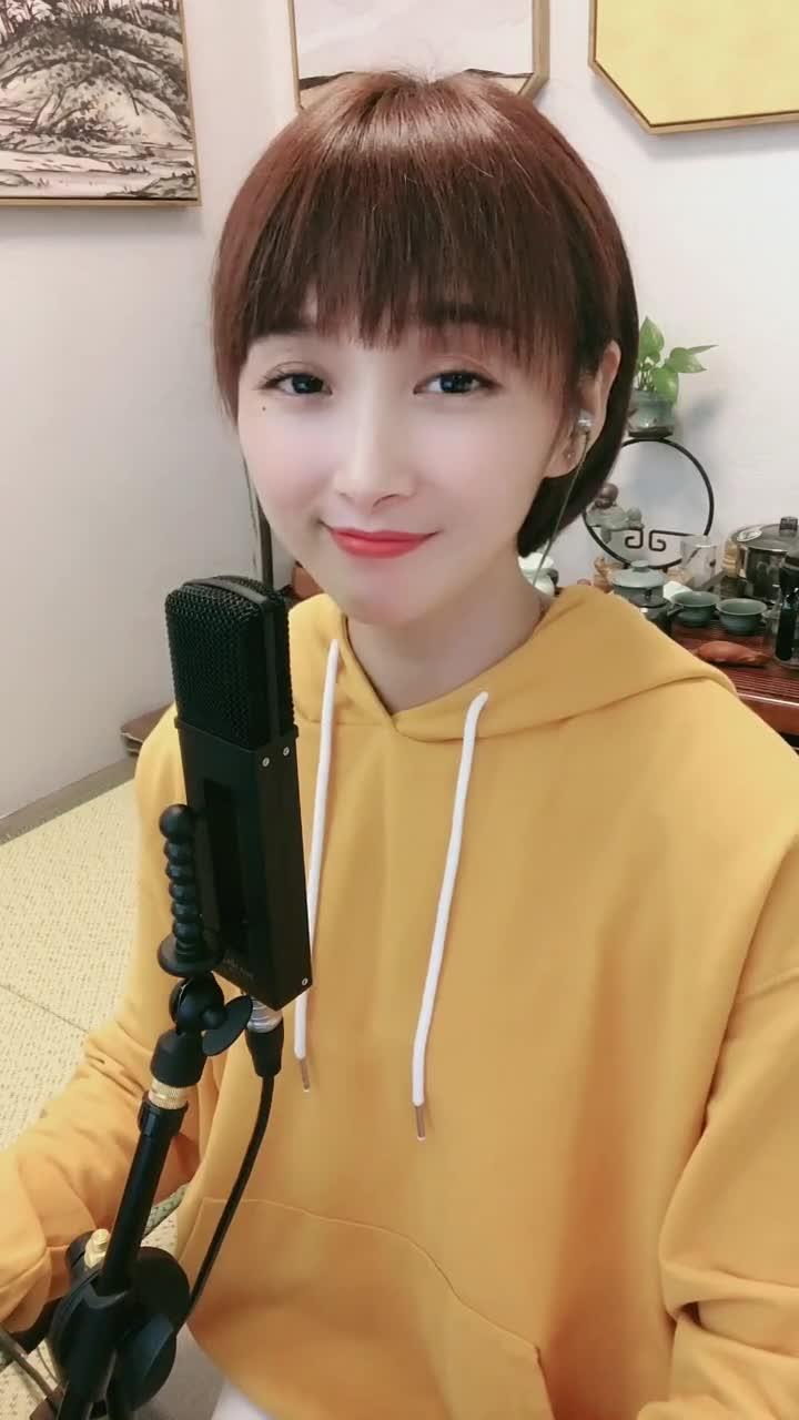 梁红《爱的暴风雨》