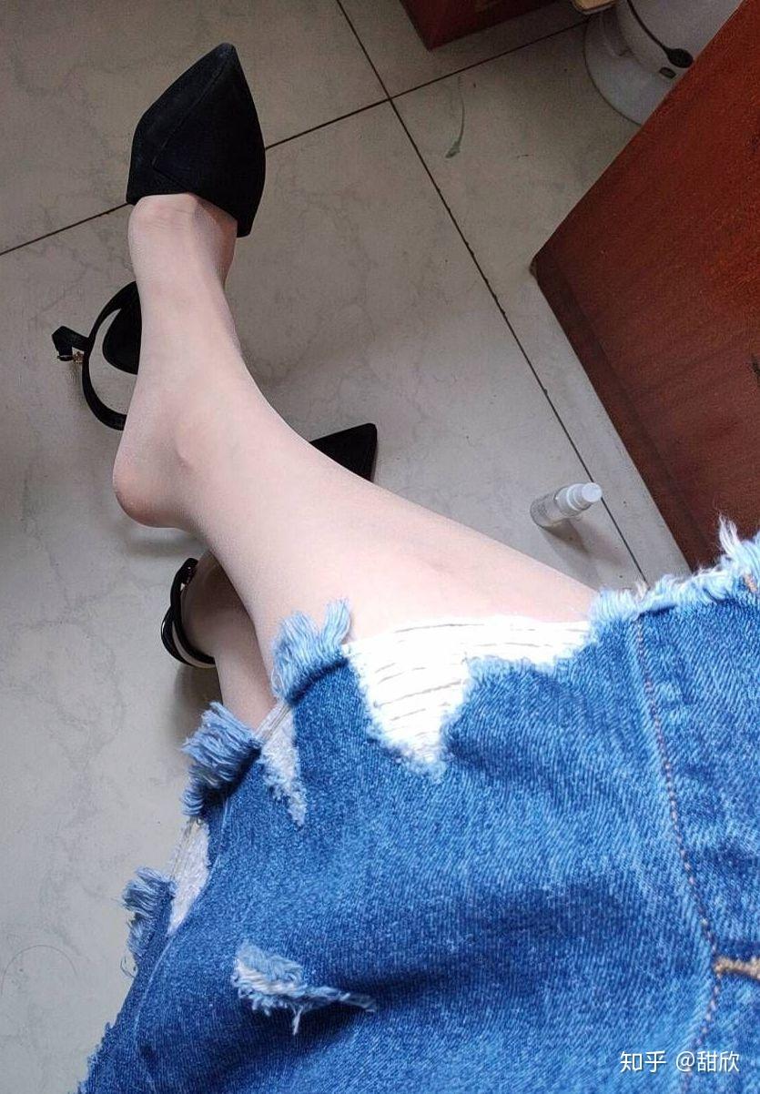 夏天穿肉色丝袜有何意义?