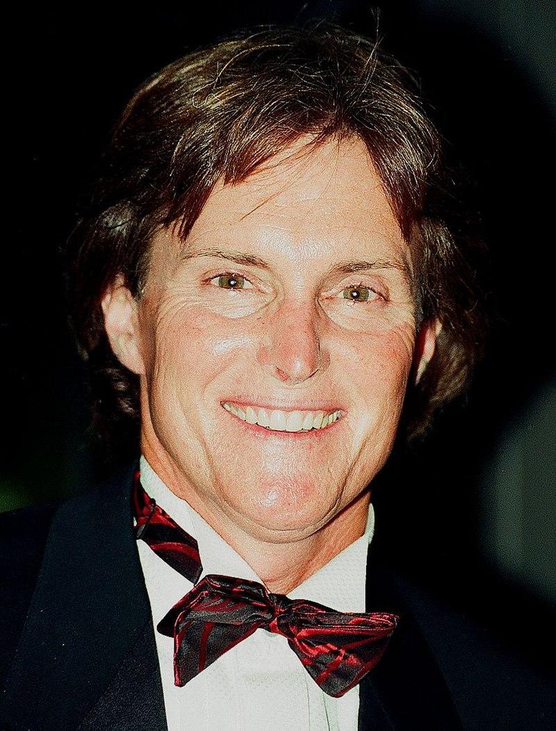 光是kim的继父bruce jenner,就够媒体写八卦了.