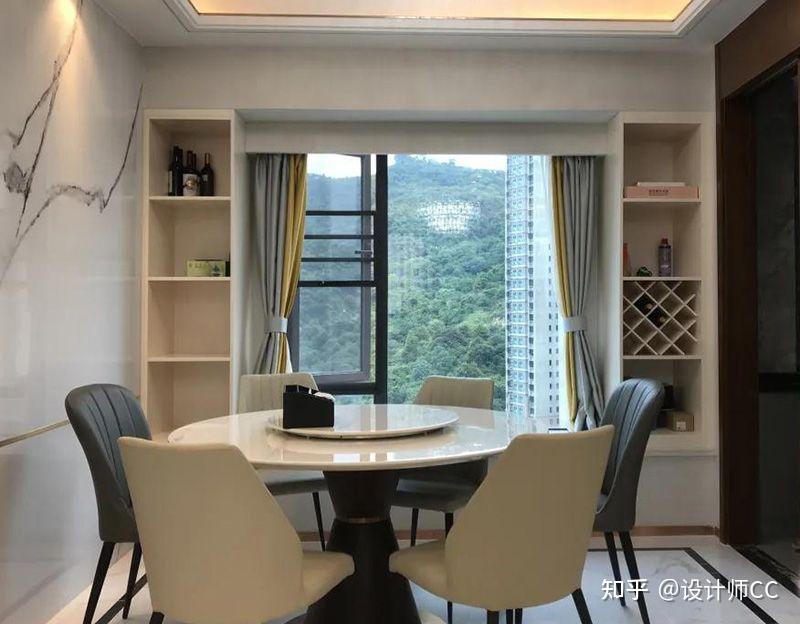 不想占用过道时间,围着窗台定制餐边柜,就很值得推