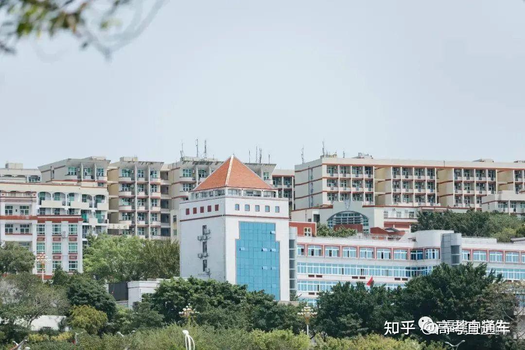 黎明大学新校区图片