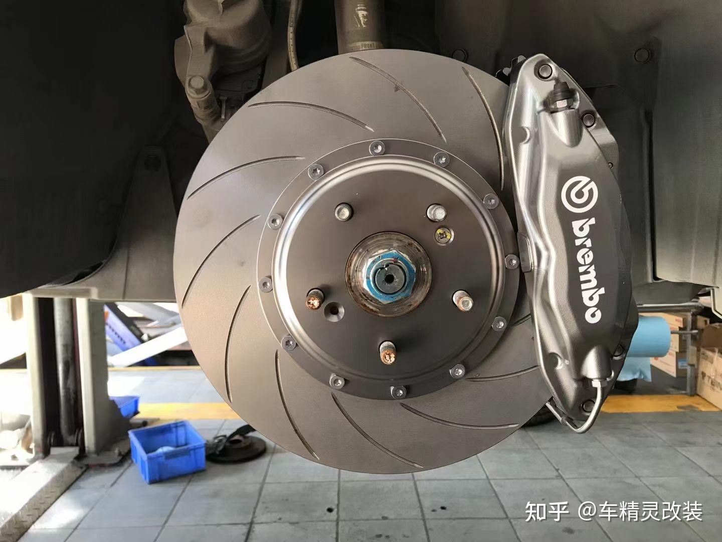 思域刹车改装brembo大四活塞卡钳帅气灵敏制动跑街撩妹神器