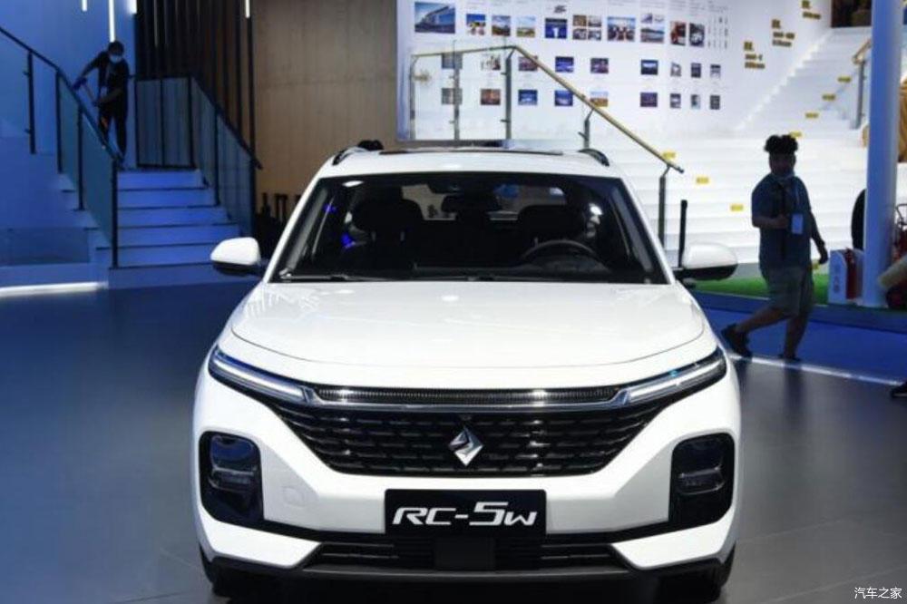 新宝骏旅行车rc5w上市售价7281128万元