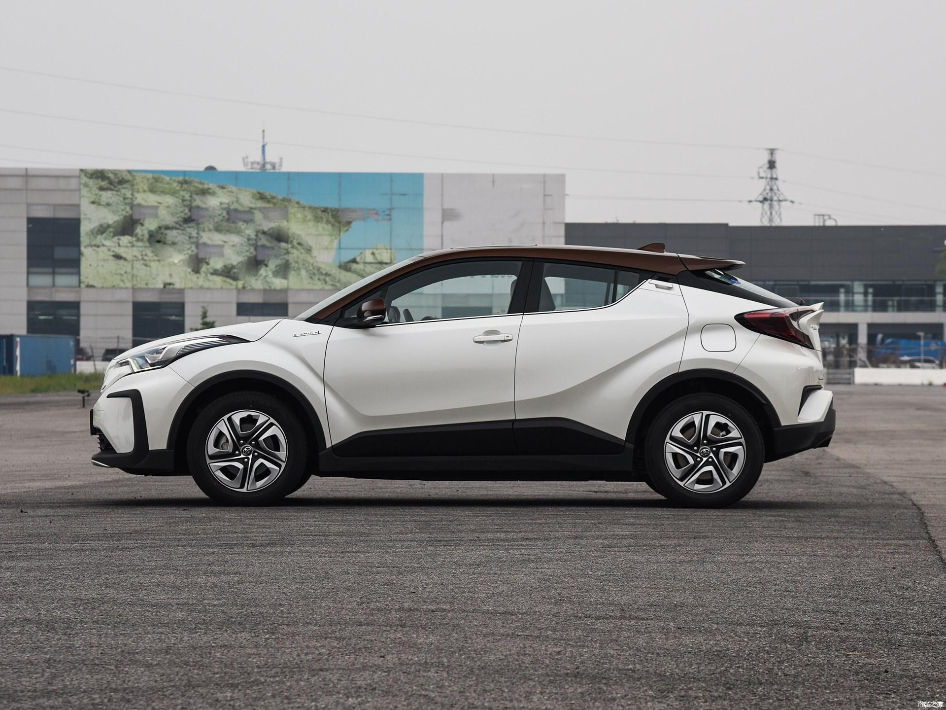 丰田奕泽izoae进擎上市纯电续航里程400公里