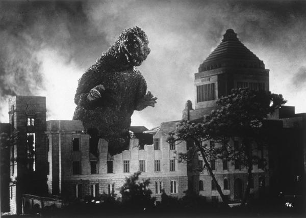 被蹂躏者的故事虚渊玄的哥斯拉哲学