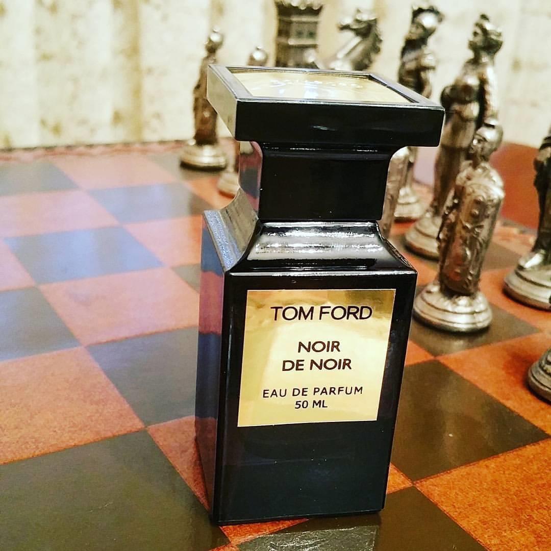 tf 黑之黑 除了贵没毛病的木质玫瑰成熟中性香水