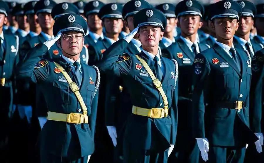 了该文章 随着新修订的《中国人民解放军文职人员条例》的颁布实施