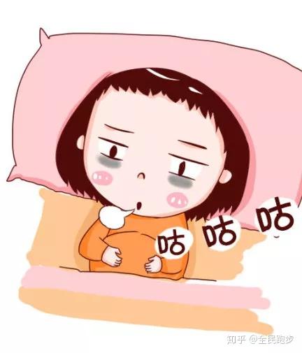 晚上睡下后10点她会被饿醒,然后忍着饥饿哄自己赶紧睡觉.