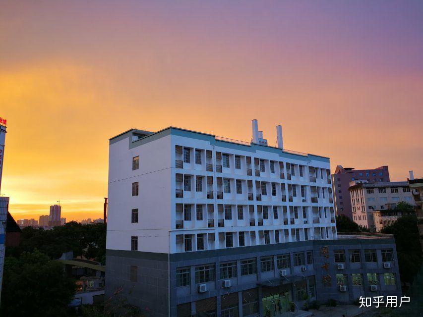 南宁五中南宁五中跳楼