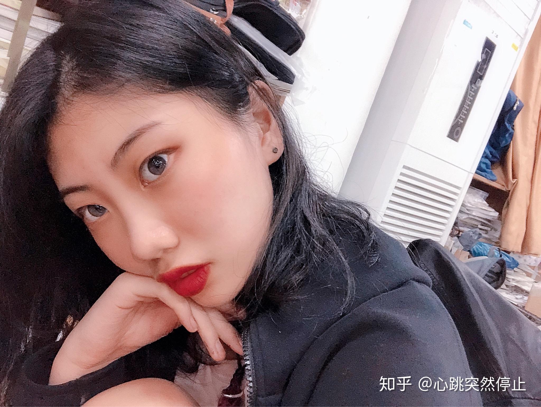 单眼皮眼睛也很大是什么感觉