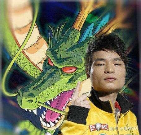 龙弟弟,ob战队辅助,素以爆眼著称,又被称之为爆眼龙,同时也是cosplay