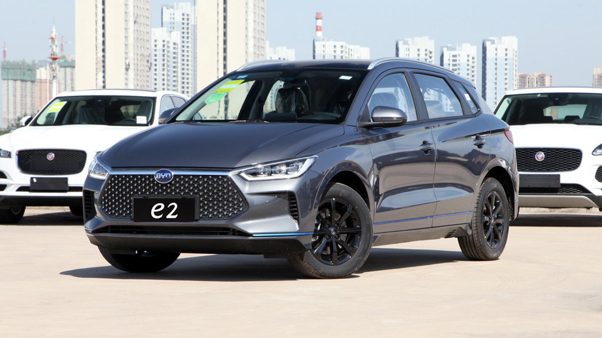 98万起 在2020年北京国际车展上,北京现代全新一代伊兰特公布预售价为