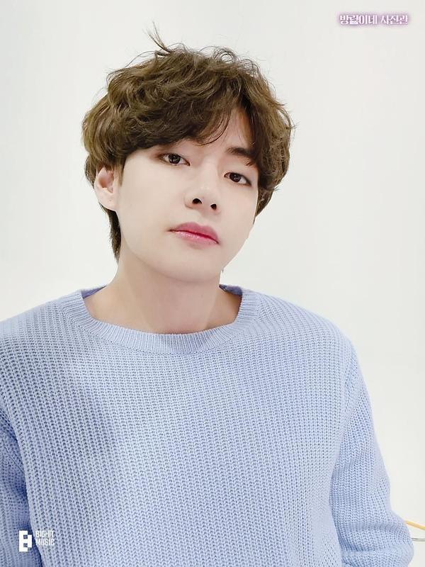 别舞蹈版butter【210602】官推【210603】官推【210604】炸练习室【210605】tata mic【210607】【210608】八周年活动阿米杂货店【210611】官推 小宇宙微博【210627】