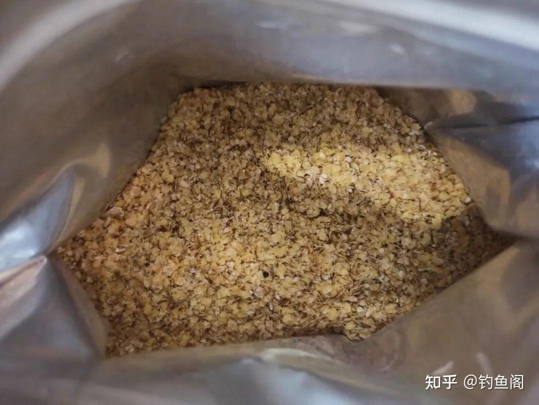 自制鲫鱼饵料并不难，揭秘配方，做出来的成品和商品饵一样！ - 知乎