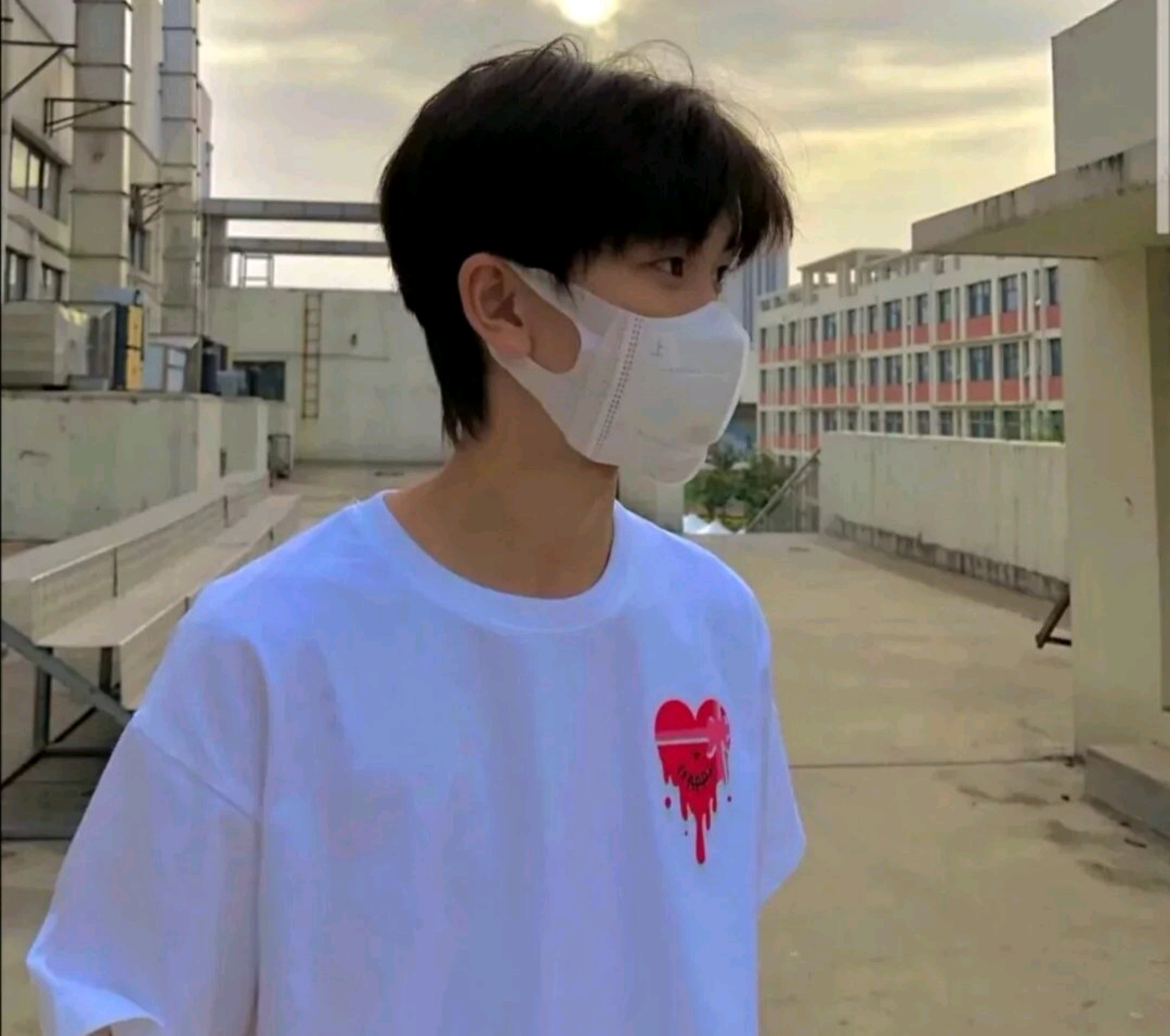 有哪些适合男生用的超级酷的微信头像? - 知乎