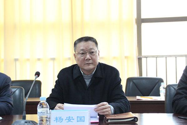 第五位:杨安国他大力倡导推进环保产业,绿色经济,可再生资源回收,加工