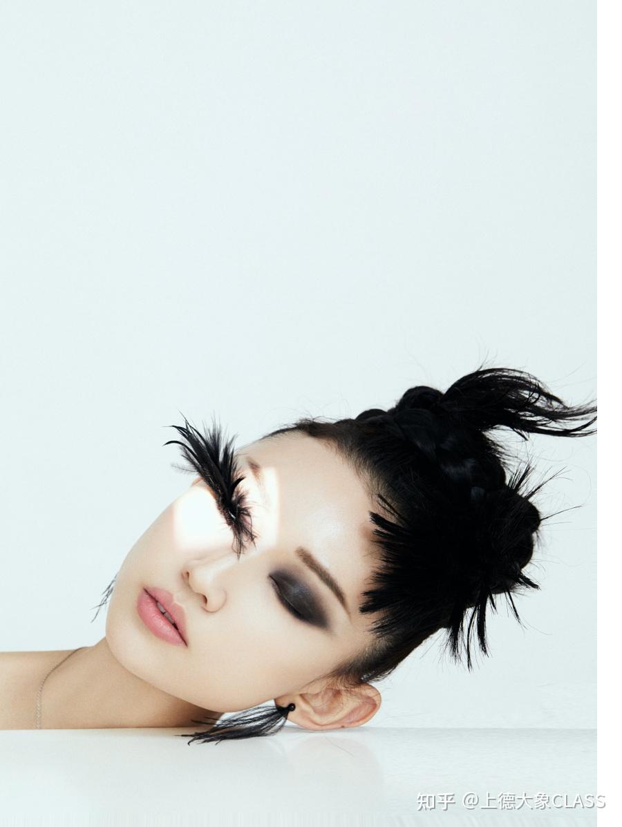 南光聚光灯解锁妆容大片