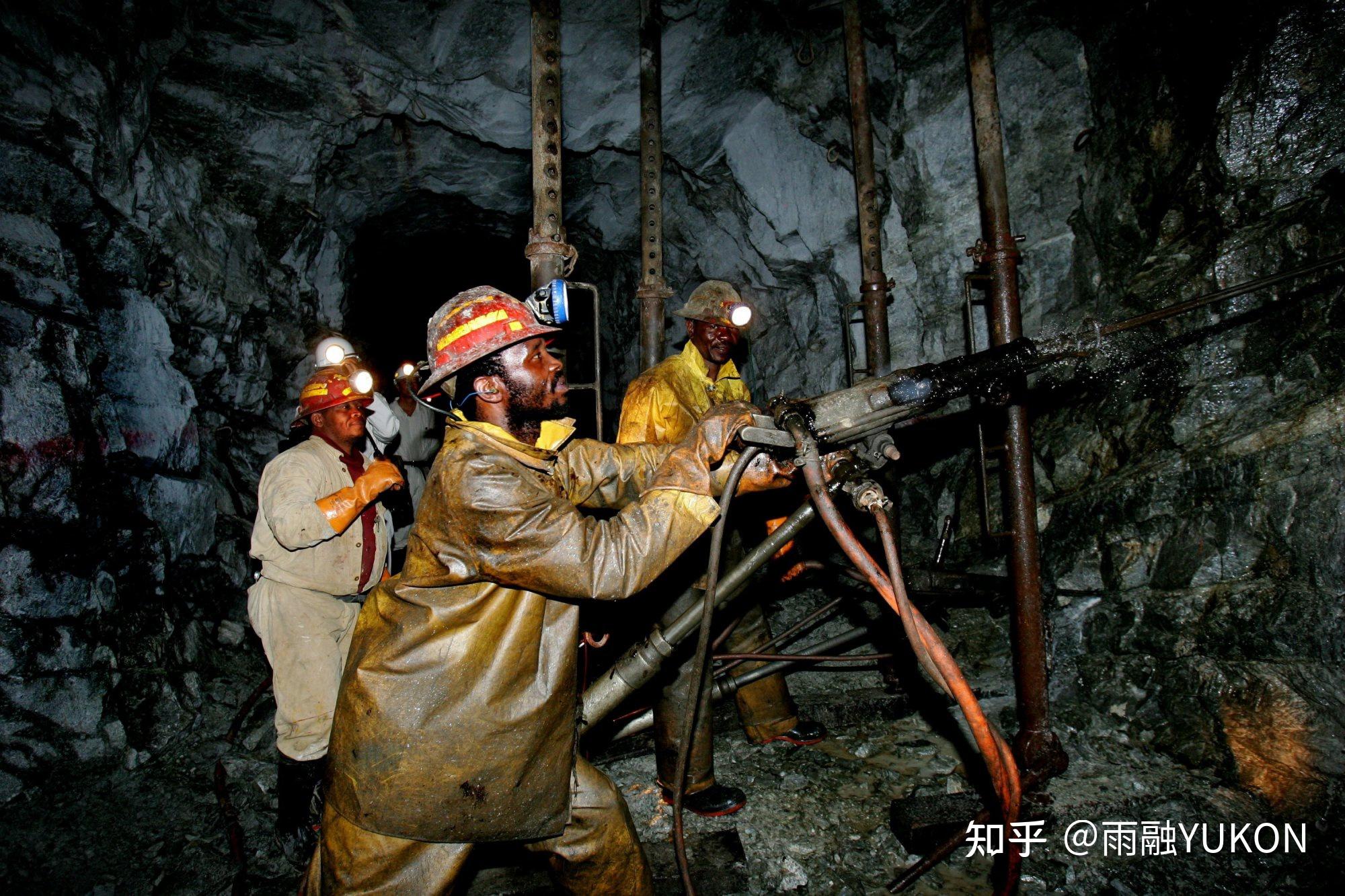 全球最深矿洞4000米深专门挖金矿从地表到底来回一趟近3小时