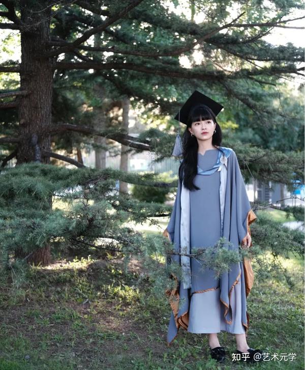 九大美院的学士服有多靓？ - 知乎