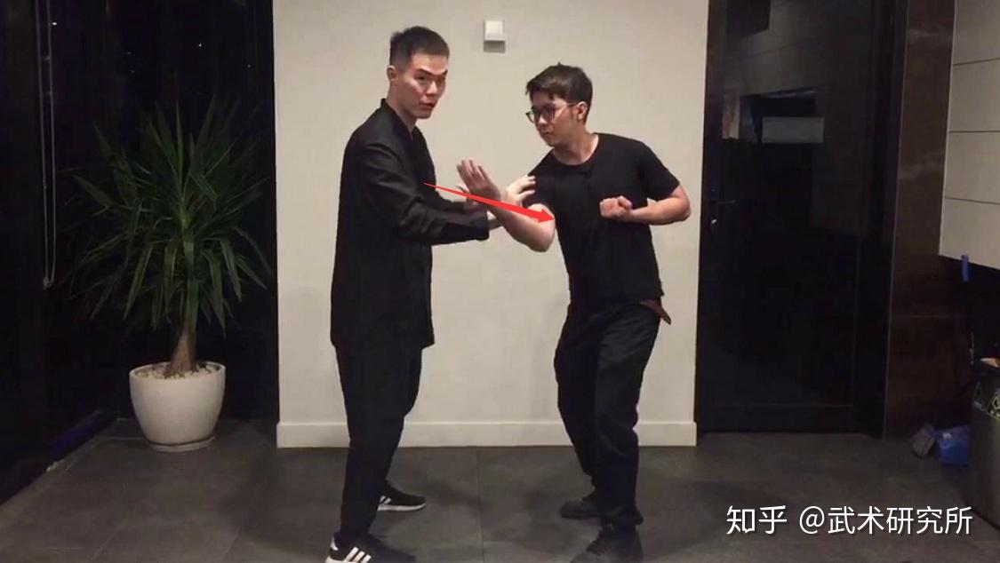 李小龙功夫秘传快速掌握咏春拳摊手发力要领