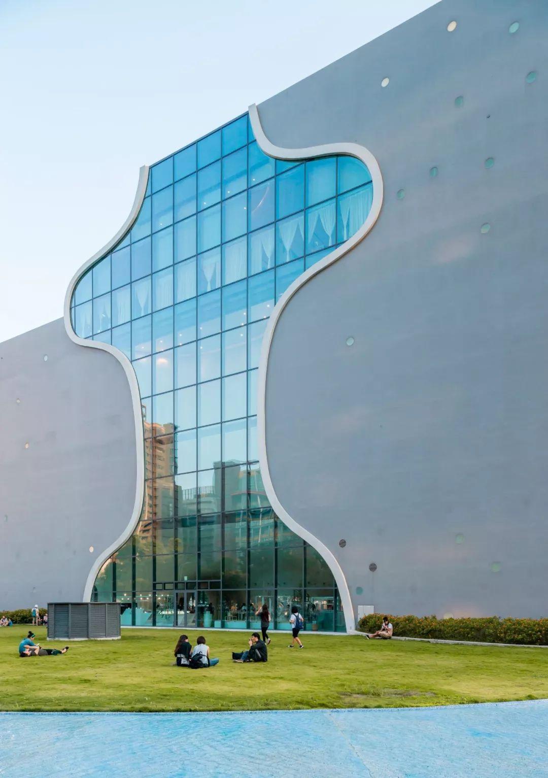 伊东丰雄丨好的建筑就像一棵树