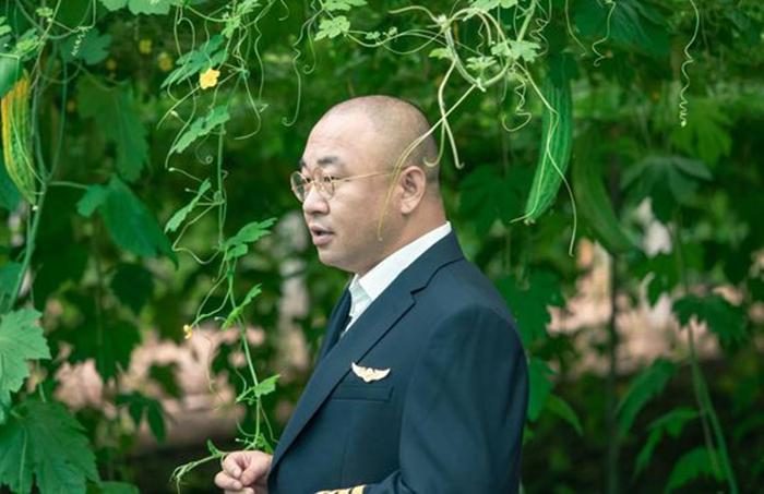 李玉保开设爱心公益餐厅收到锦旗表扬