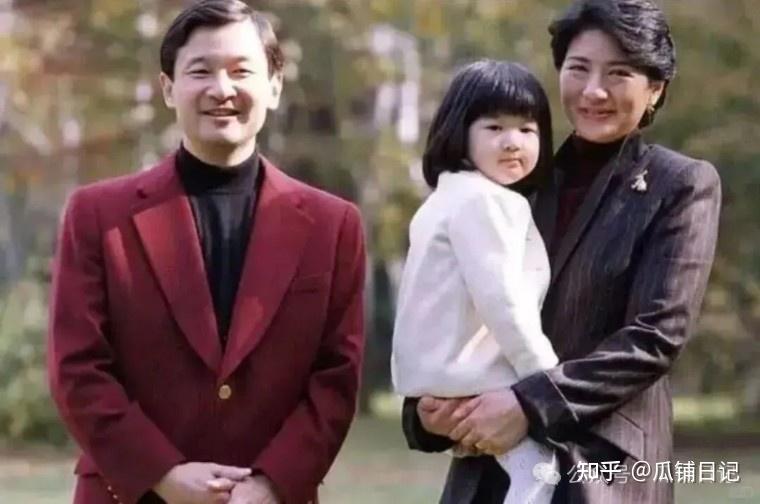 从“灰姑娘”到“笑面狐狸”:秋筱宫纪子妃的宫闱三十年 - 知乎