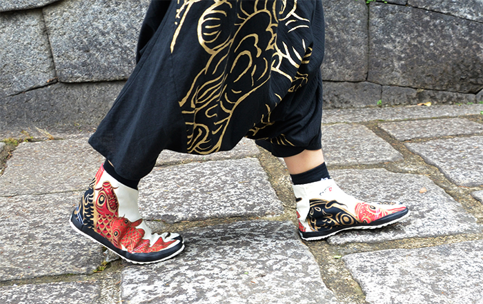 日本武士穿足袋草鞋图片