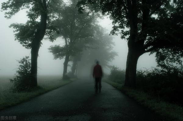 周公解梦，梦见已故之人，梦中行凶的深层含义与心理解析