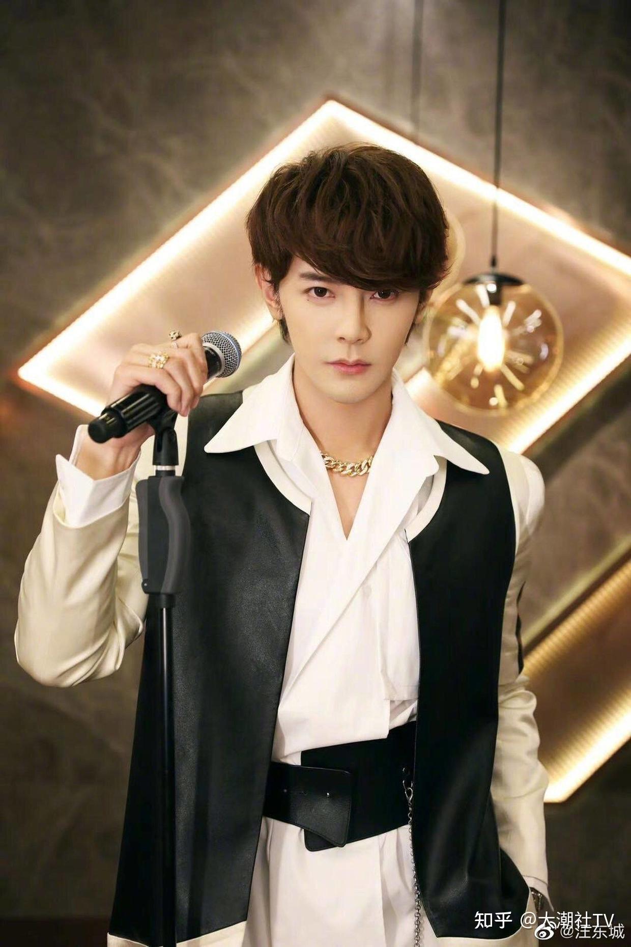 汪东城公开飞轮海解散原因惹网民不满被质疑消费队友