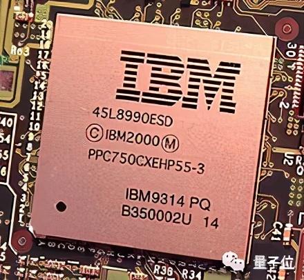 而且,还是7年前的旗舰手机小米4同款芯片——高通骁龙801(28nm制程).