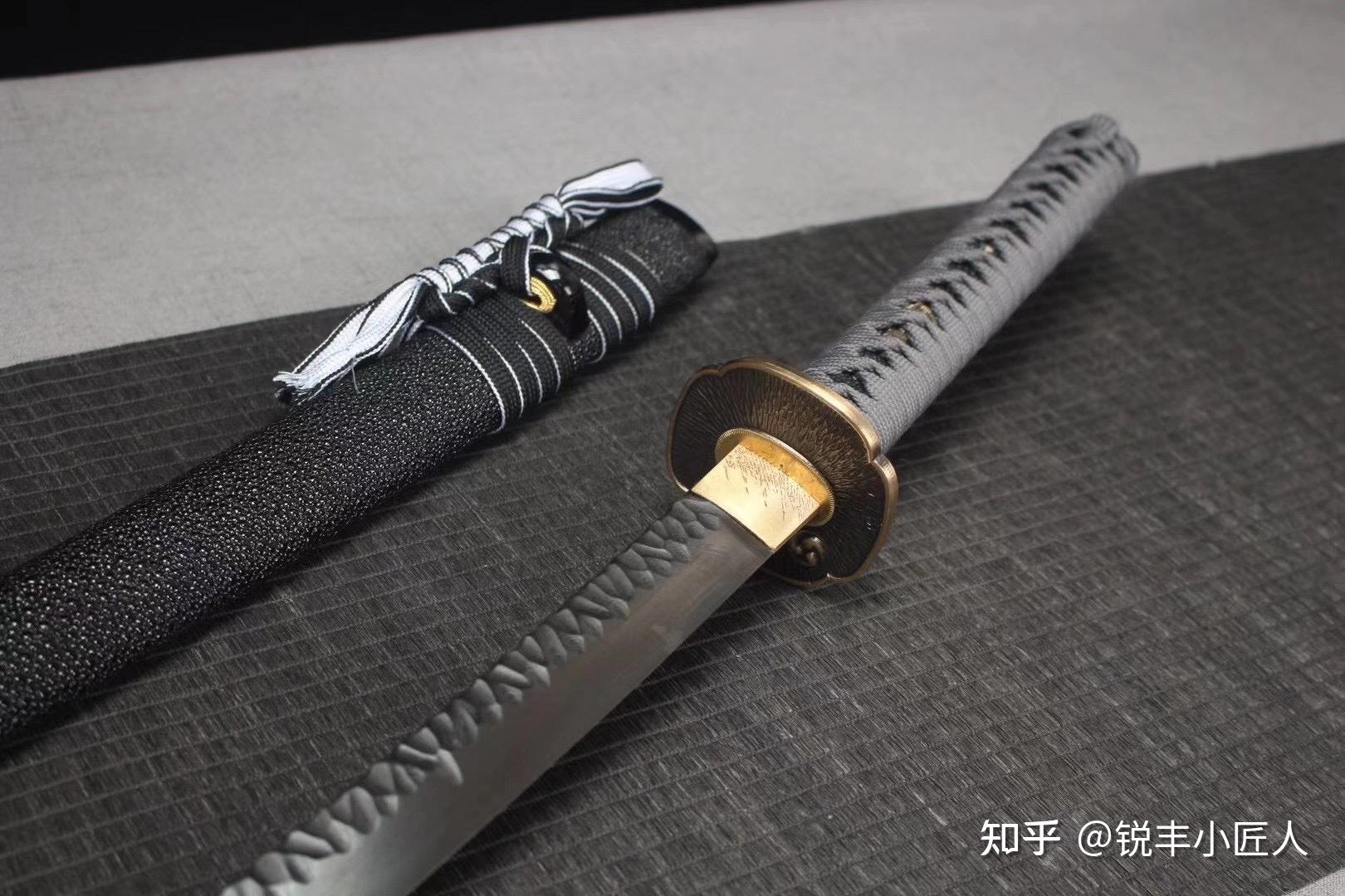 实木包鱼皮鞘粗(鲤口,栗型,挡镶牛角)手工下绪百炼花纹钢石纹武士刀