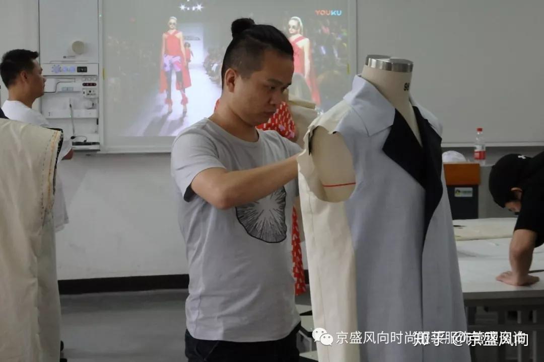 品牌男装代工厂一览表 v2-940cdca8bdd27813489e3c02c5693739_r.jpg