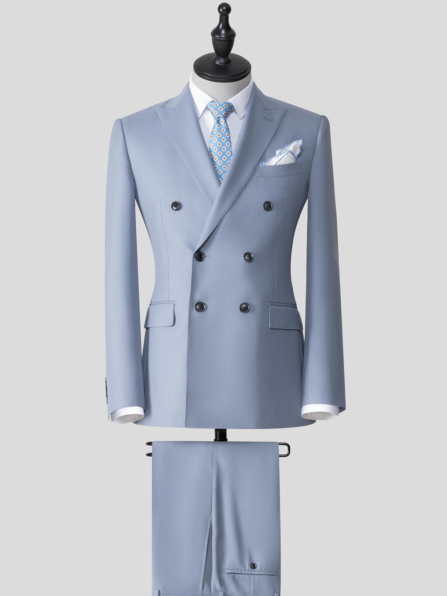 本人播音主持男,要在避开黑白红三种颜色下,选一套西装该怎么选?